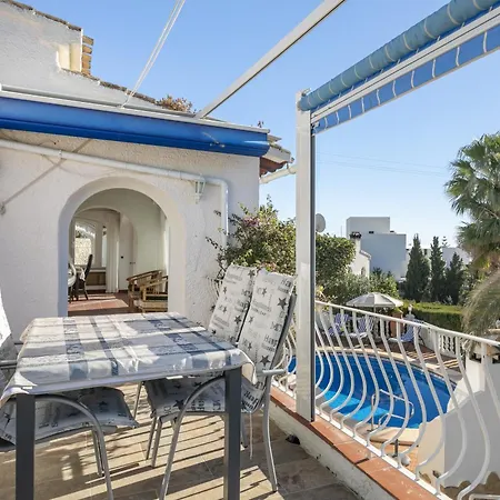Piscine A La Fustera